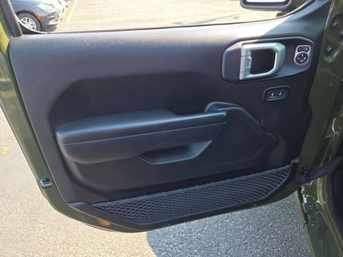 Used 2023 Jeep Wrangler Sport AWD/4WD image 25