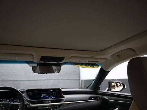 Used 2019 Lexus ES 350 Ultra Luxury w/ Accessory Package 2 FWD image 23