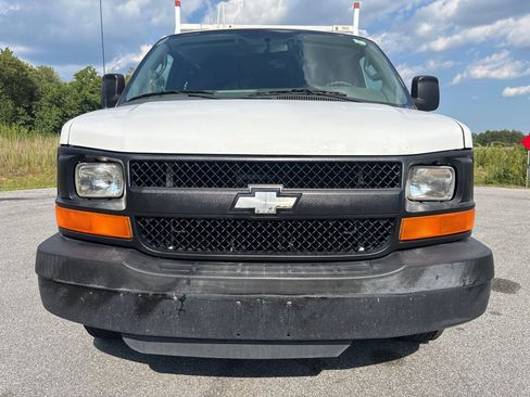 Used 2016 Chevrolet Express 2500 RWD image 8