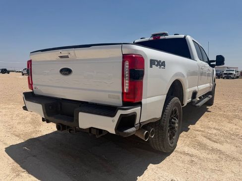 Used 2025 Ford F250 XLT w/ Black Appearance Package AWD/4WD image 12