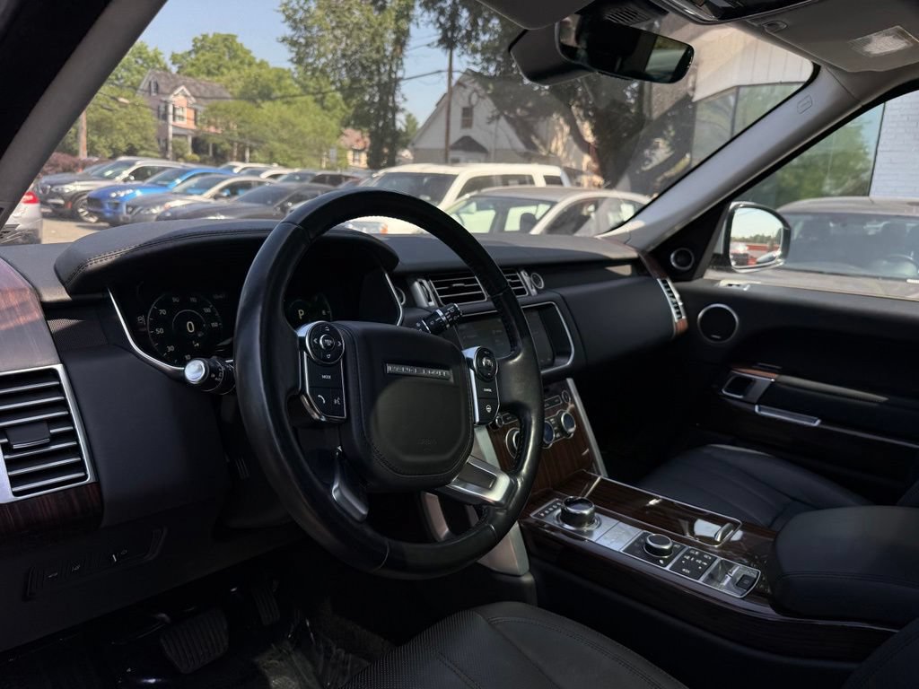 Used 2017 Land Rover Range Rover HSE AWD/4WD image 27