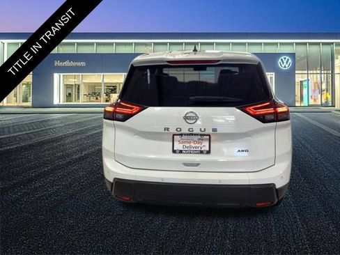 Used 2024 Nissan Rogue S AWD/4WD image 26