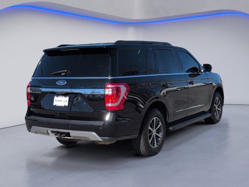 Used 2021 Ford Expedition XLT image 5