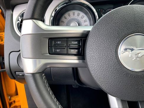 Used 2011 Ford Mustang GT Premium w/ GT Coupe Accessory Pkg 5 RWD image 17