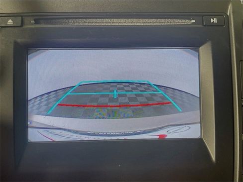 Used 2017 Toyota Camry SE image 14