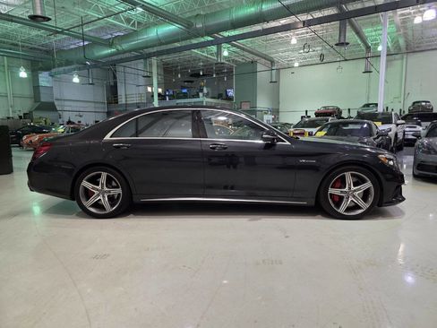 Used 2014 Mercedes-Benz S 63 AMG 4MATIC Sedan w/ Rear Seat Package image 21