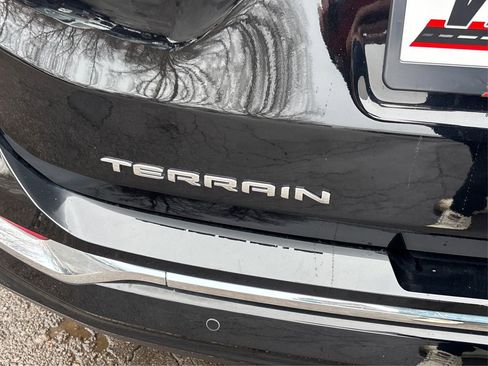 Used 2024 GMC Terrain Denali AWD/4WD image 15