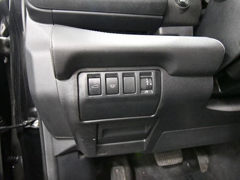 Used 2024 Subaru Ascent Limited AWD/4WD image 19