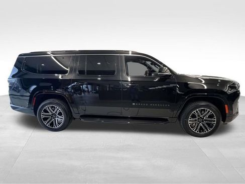 New 2026 Jeep Grand Wagoneer L 4WD image 8