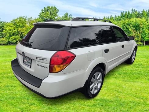 Used 2007 Subaru Outback 2.5i AWD/4WD image 8