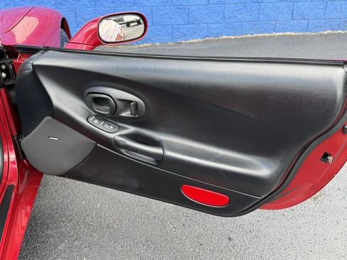 Used 2002 Chevrolet Corvette Convertible w/ Preferred Equipment Group2 RWD image 15