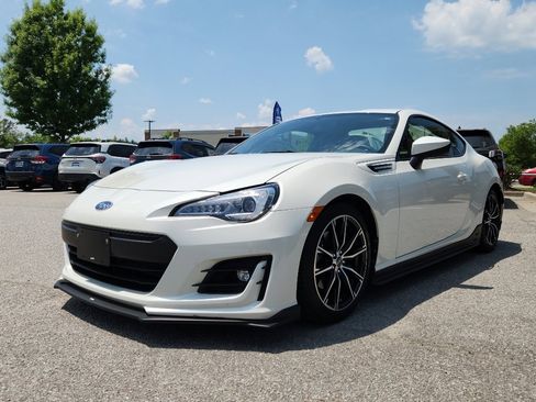 Used 2020 Subaru BRZ Limited RWD image 2
