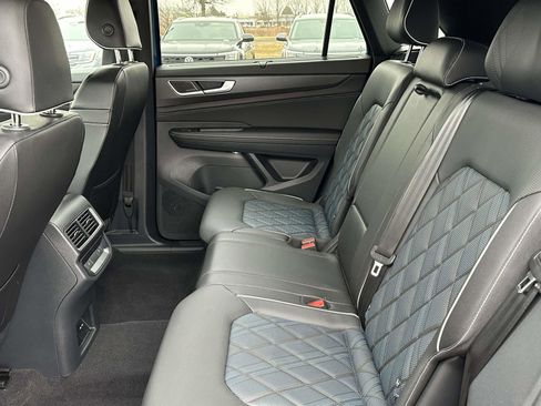 Certified 2025 Volkswagen Atlas Cross Sport SEL Premium R-Line image 13