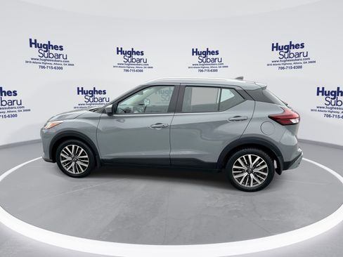 Used 2023 Nissan Kicks SV image 1