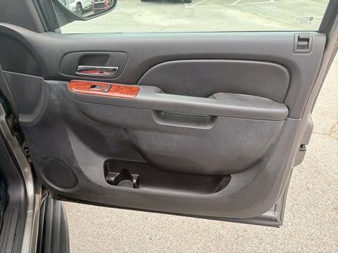 Used 2012 GMC Yukon SLE w/ Convenience Package image 8