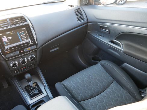 Used 2020 Mitsubishi Outlander Sport AWD image 11