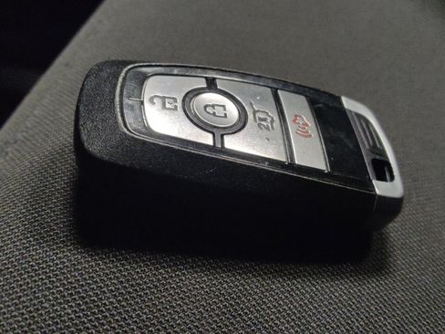 Used 2023 Ford Explorer XLT RWD image 32