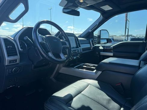 Used 2022 Ford F250 Lariat w/ Tremor Off-Road Package image 25