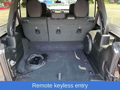 Used 2023 Jeep Wrangler Unlimited image 17