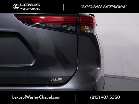 Used 2020 Toyota Highlander XLE FWD image 8