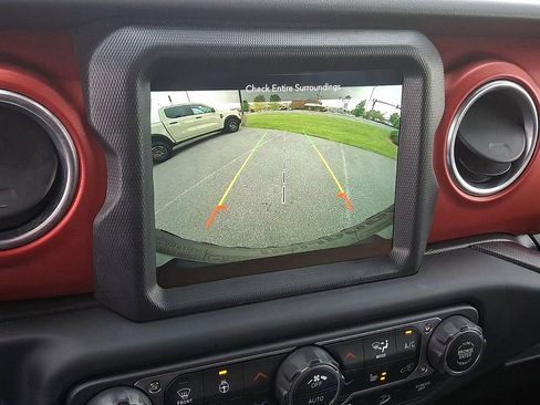 Used 2019 Jeep Wrangler Unlimited Rubicon AWD/4WD image 22