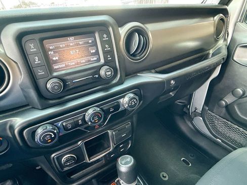 Used 2021 Jeep Wrangler Sport image 24