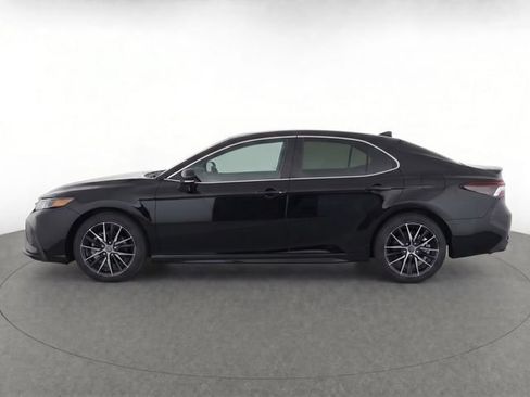 Used 2024 Toyota Camry SE w/ Cold Weather Package AWD/4WD image 5