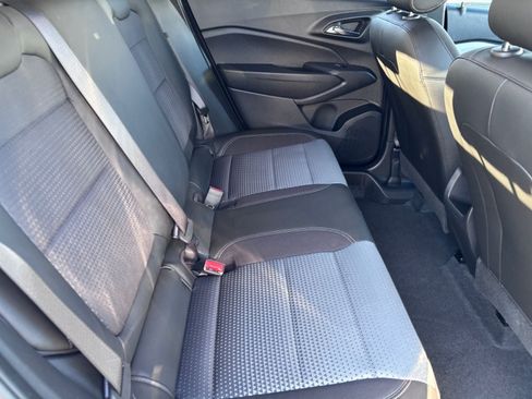 Used 2025 Chevrolet Trax LT w/ Driver Confidence Package FWD image 15