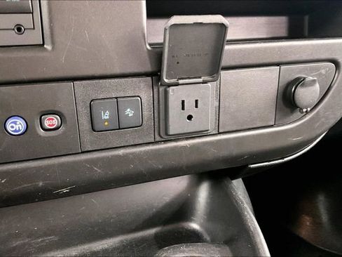 Used 2023 Chevrolet Express 3500 LT w/ LT Preferred Equipment Group RWD image 33