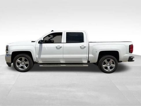 Used 2018 Chevrolet Silverado 1500 LT w/ Texas Edition RWD image 6