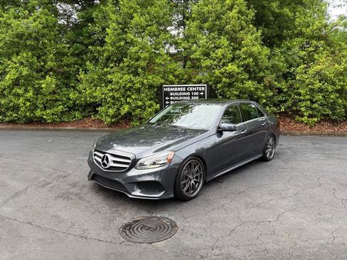 Used 2014 Mercedes-Benz E 350 Sedan image 4