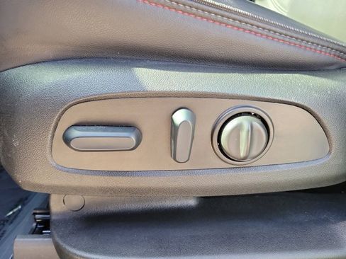 Used 2024 Chevrolet Traverse RS image 13