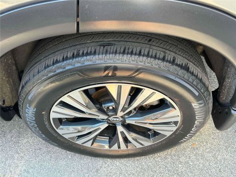 Used 2023 Nissan Rogue SV image 13