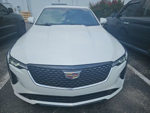 Used 2020 Cadillac CT4 Luxury w/ Sun And Sound Package RWD image 2
