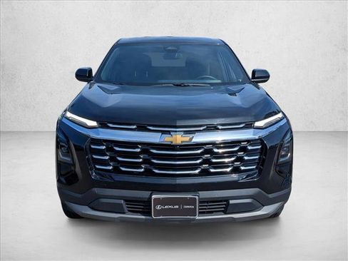 Used 2025 Chevrolet Equinox LT image 2