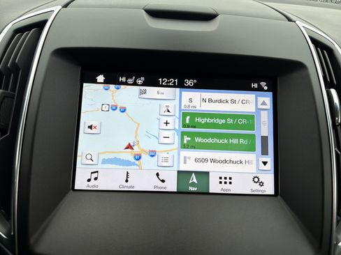 Used 2018 Ford Edge Titanium w/ Equipment Group 301A image 19