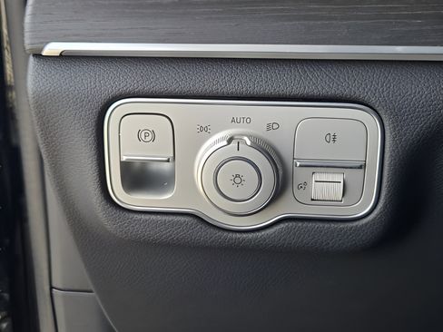 Certified 2025 Mercedes-Benz GLS 450 4MATIC image 20