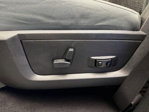 Used 2018 RAM 1500 Big Horn image 12