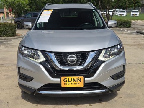 Used 2018 Nissan Rogue SV FWD image 8