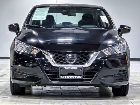 Used 2020 Nissan Versa SV image 5