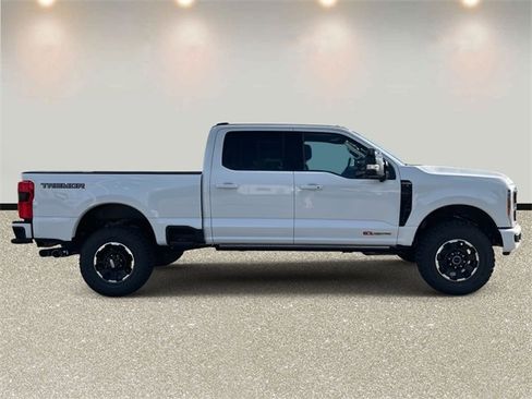 New 2026 Ford F350 Platinum w/ Tremor Off-Road Package image 4