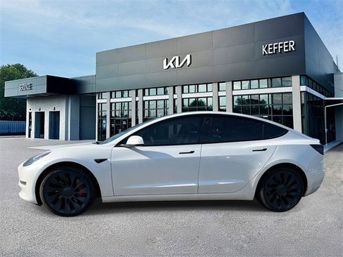 Used 2023 Tesla Model 3 Performance image 5