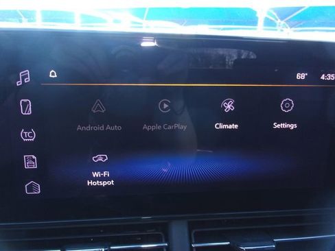 Used 2024 Chevrolet Trax RS w/ Sunroof Package image 23