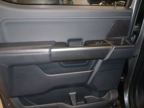 Certified 2022 Ford F150 XLT w/ Equipment Group 302A High image 40