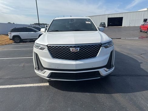 Used 2024 Cadillac XT6 Luxury w/ LPO, Floor Liner Package image 8