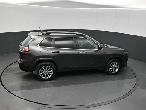 Used 2022 Jeep Cherokee Latitude Lux w/ Sun & Sound Group AWD/4WD image 17