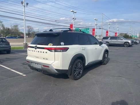 Certified 2023 Nissan Pathfinder SL w/ SL Premium Package image 7