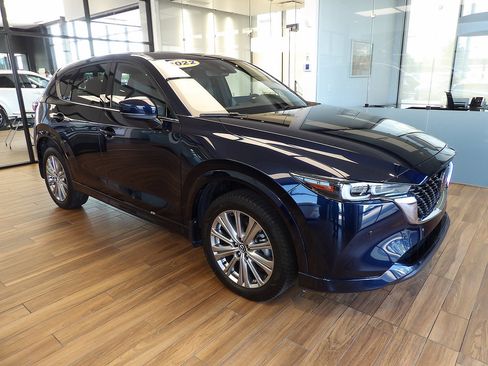 Used 2022 MAZDA CX-5 Signature AWD/4WD image 3