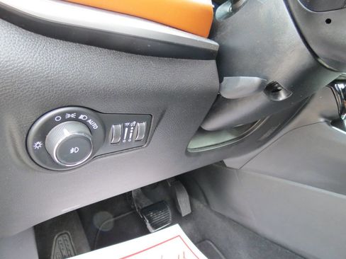 Used 2024 Jeep Compass Limited w/ Elite Group image 8