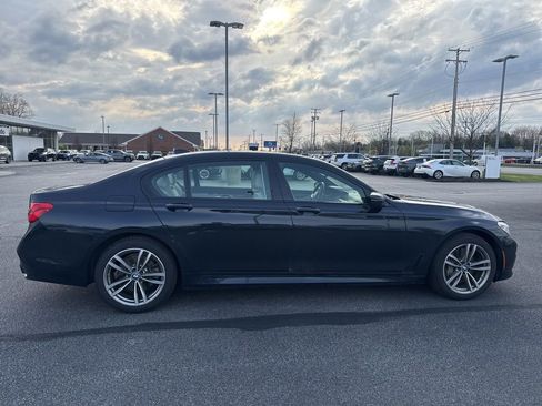 Used 2018 BMW 750i xDrive image 24